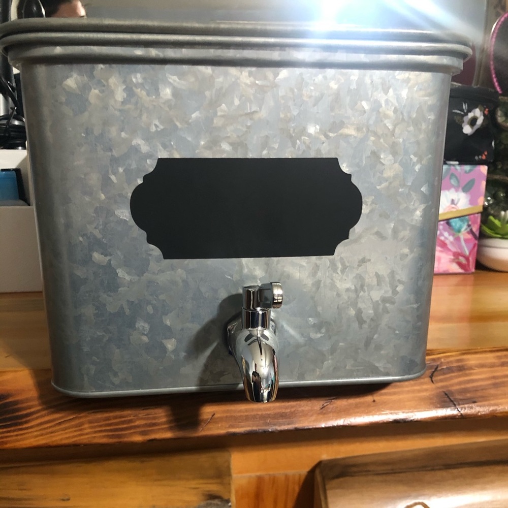✨Tin Beverage Dispenser